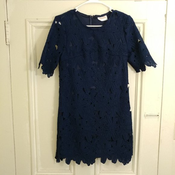 Lulus Dresses & Skirts - Navy Lace Pattern Shift Dress | Size S